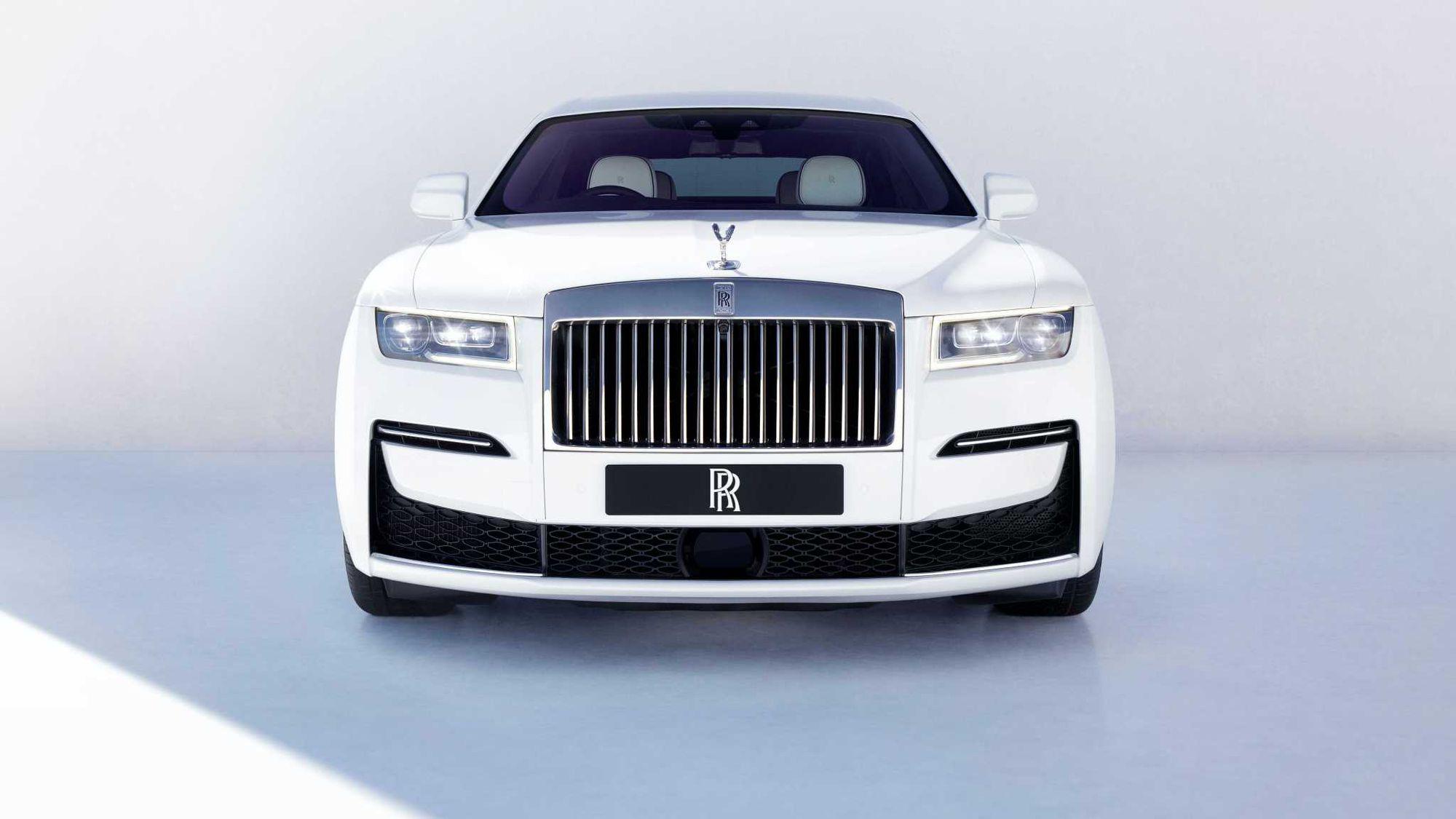 Nimeni nu cere modele Rolls-Royce electrice, însă britanicii totuși le vor face