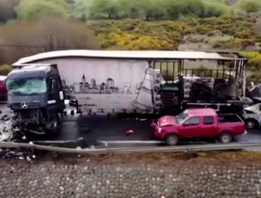 Accident grav pe o autostrada din Chile: zeci de mașini s-au ciocnit (VIDEO)