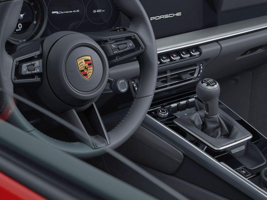 Transmisia manuală rămâne importantă pentru clienții Porsche