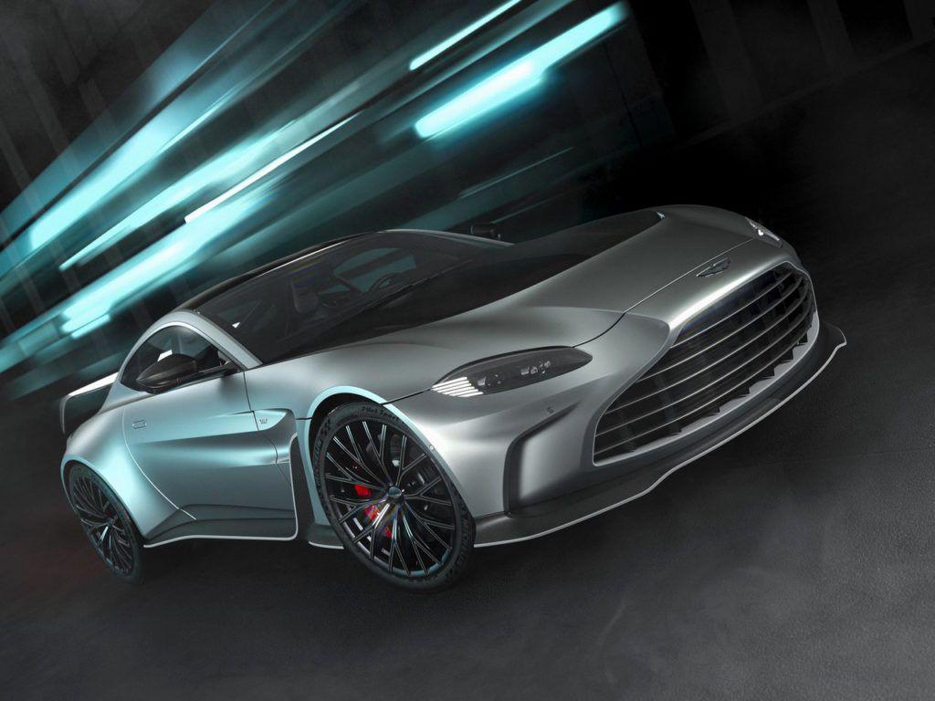 Cineva se grăbește englezește înspre era electromobilității. Sau „Keep calm and drive your Aston Martin V12 Vantage”…