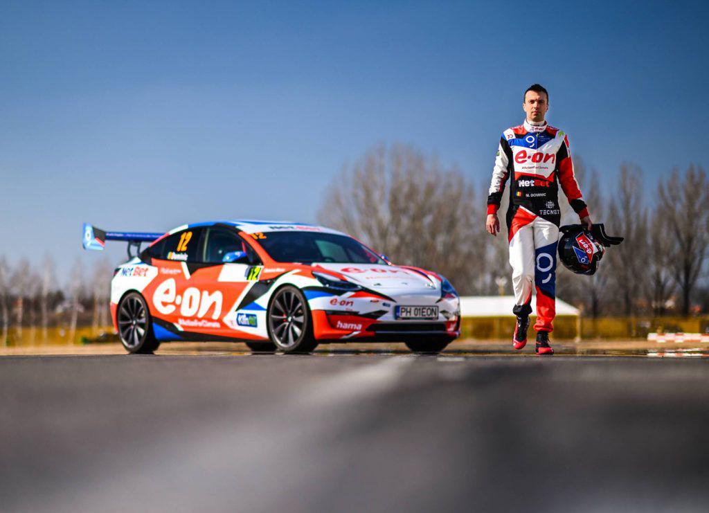 Tensiunea crește în motorsportul electric național: Dominic Marcu va concura în CNVC pe o Tesla Model 3 Performance