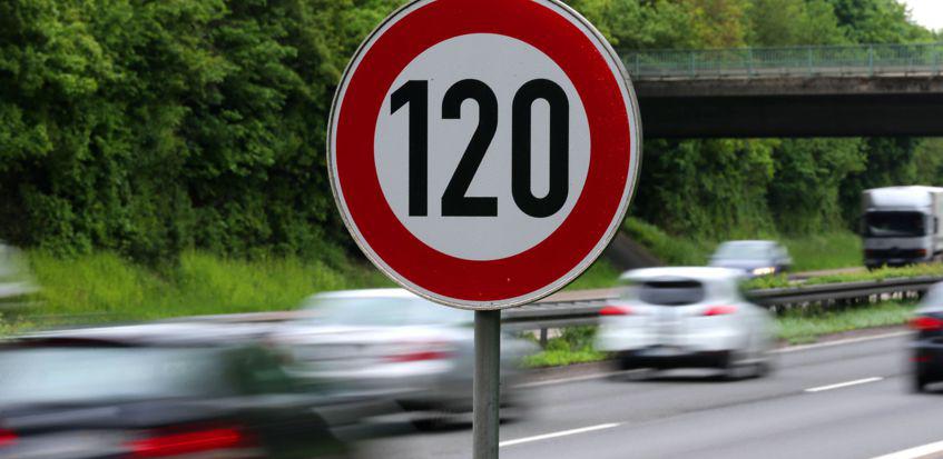 Oficial: limita de viteză pe drumurile express va fi mărită la 120 km/h